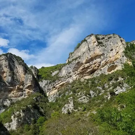 La Fontaine Au Loup Gasthof Saint-Maurice-sur-Eygues